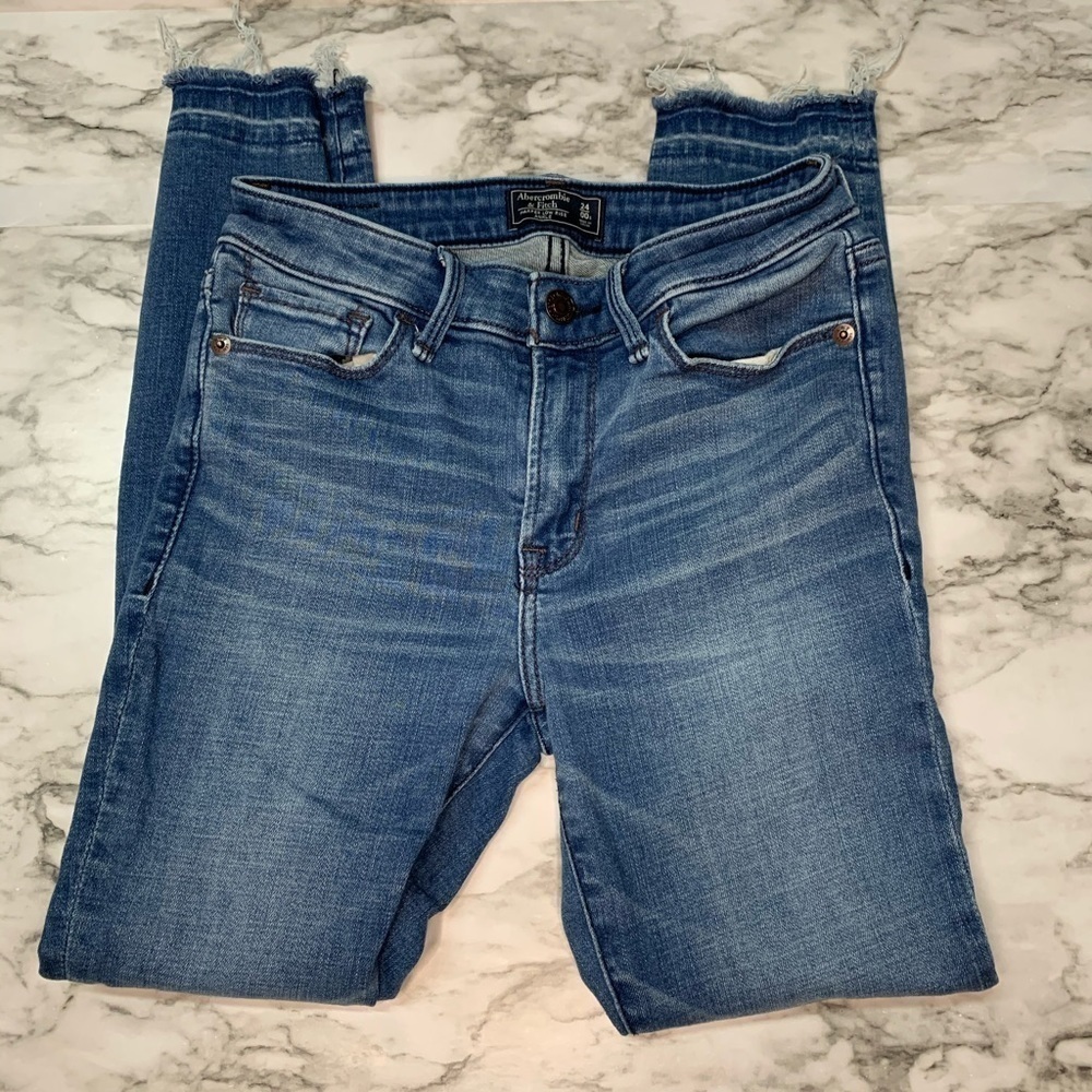 Abercrombie & Fitch Harper Low Rise Ankle 🧿 - Picture 2 of 5